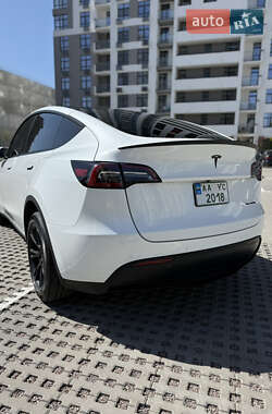 Внедорожник / Кроссовер Tesla Model Y 2022 в 