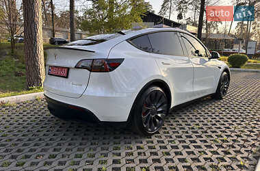 Внедорожник / Кроссовер Tesla Model Y 2024 в 
