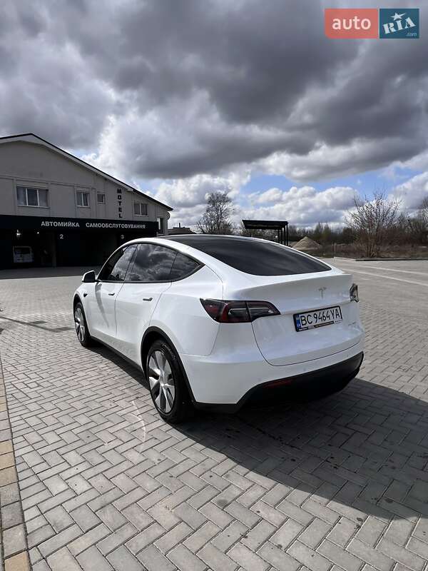 Позашляховик / Кросовер Tesla Model Y 2022 в Львові