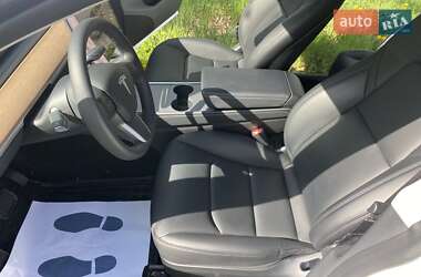Позашляховик / Кросовер Tesla Model Y 2023 в 