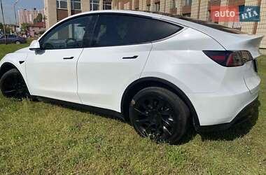 Позашляховик / Кросовер Tesla Model Y 2023 в 