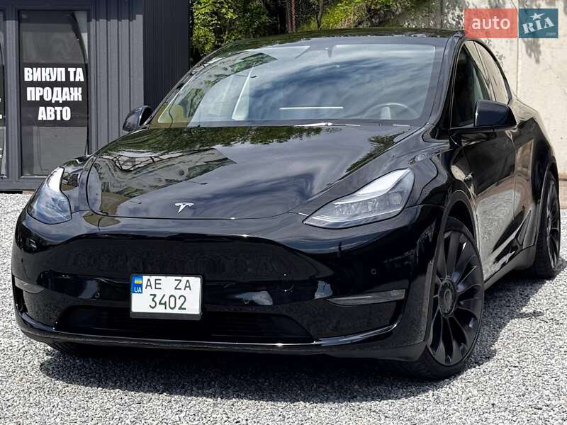 Tesla Model Y 2021