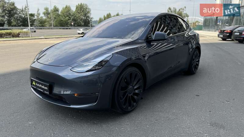 Внедорожник / Кроссовер Tesla Model Y 2021 в Киеве
