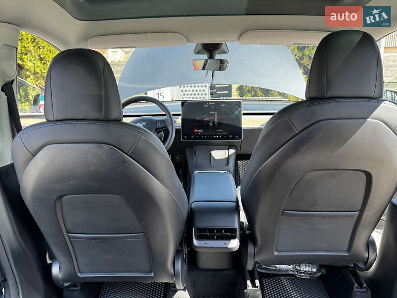 Внедорожник / Кроссовер Tesla Model Y 2022 в Ивано-Франковске