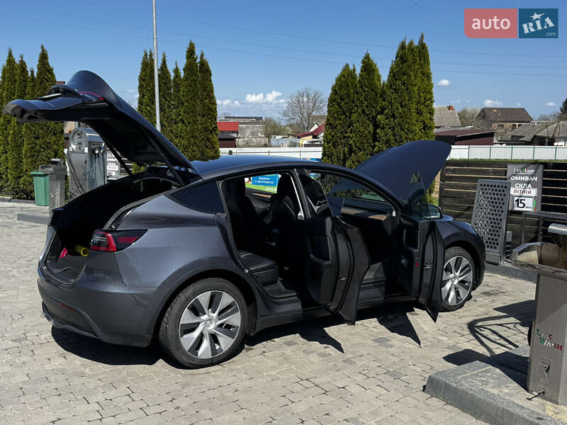 Внедорожник / Кроссовер Tesla Model Y 2022 в Ивано-Франковске