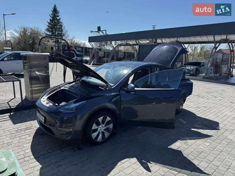 Внедорожник / Кроссовер Tesla Model Y 2022 в Ивано-Франковске