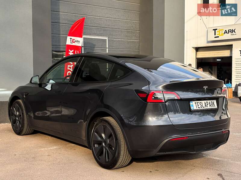 Внедорожник / Кроссовер Tesla Model Y 2024 в Киеве фото 8 Внедорожник / Кроссовер Tesla Model Y 2024 в Киеве