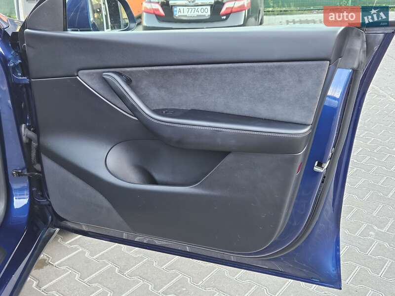 Внедорожник / Кроссовер Tesla Model Y 2021 в Обухове
