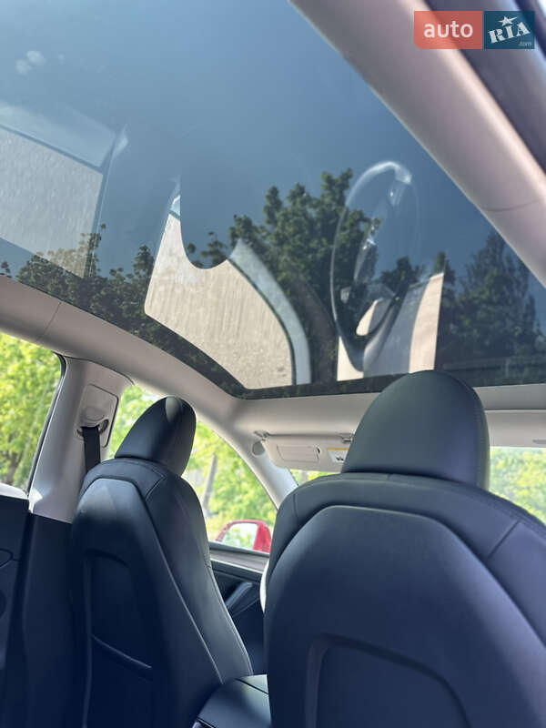 Внедорожник / Кроссовер Tesla Model Y 2023 в Кривом Роге