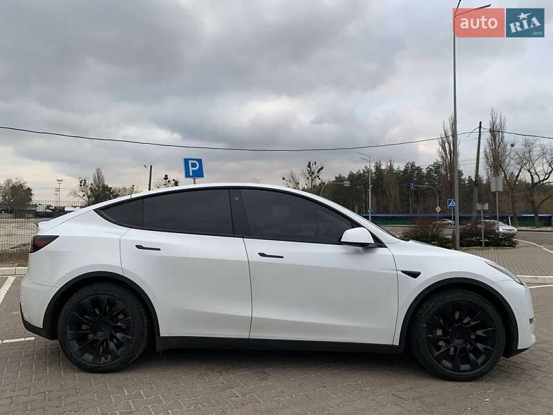Позашляховик / Кросовер Tesla Model Y 2020 в Києві