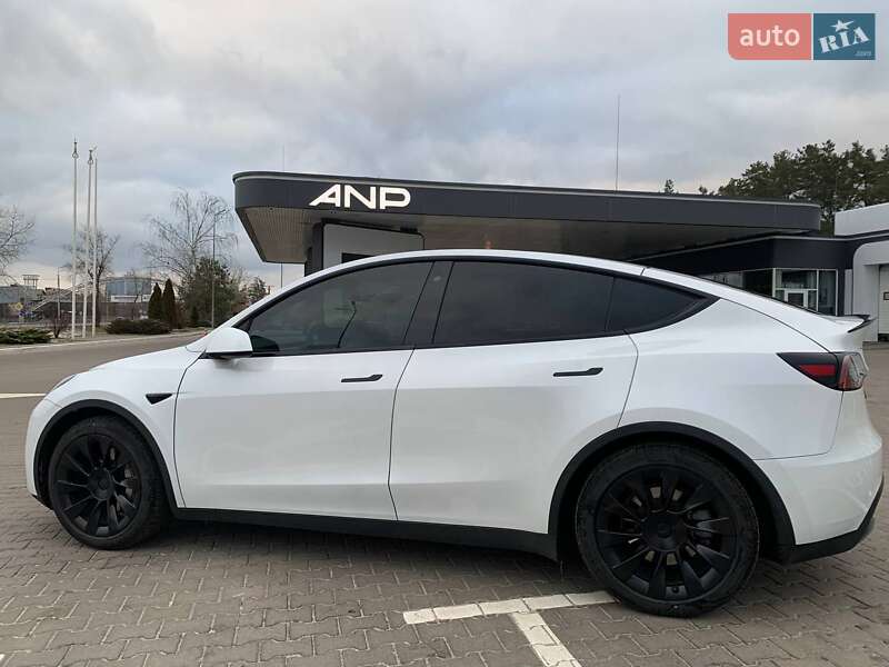Позашляховик / Кросовер Tesla Model Y 2020 в Києві