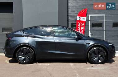 Внедорожник / Кроссовер Tesla Model Y 2025 в 