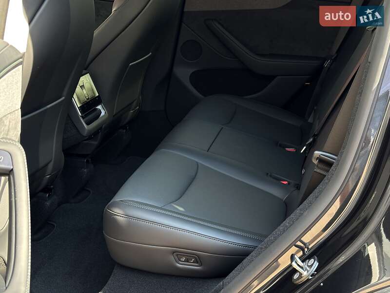 Внедорожник / Кроссовер Tesla Model Y 2025 в Киеве фото 16 Внедорожник / Кроссовер Tesla Model Y 2025 в Киеве