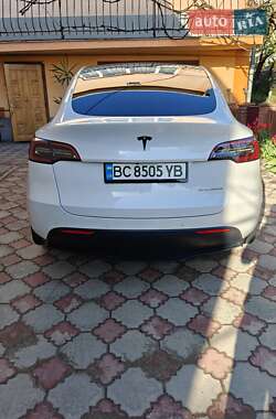 Внедорожник / Кроссовер Tesla Model Y 2021 в 