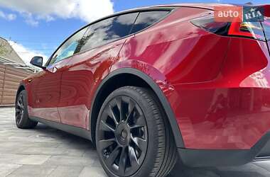 Позашляховик / Кросовер Tesla Model Y 2024 в 