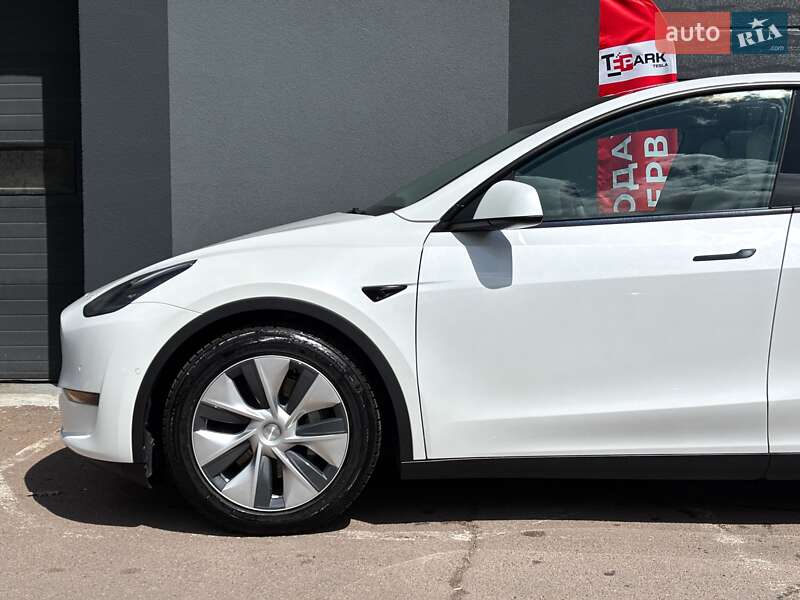 Внедорожник / Кроссовер Tesla Model Y 2022 в Киеве
