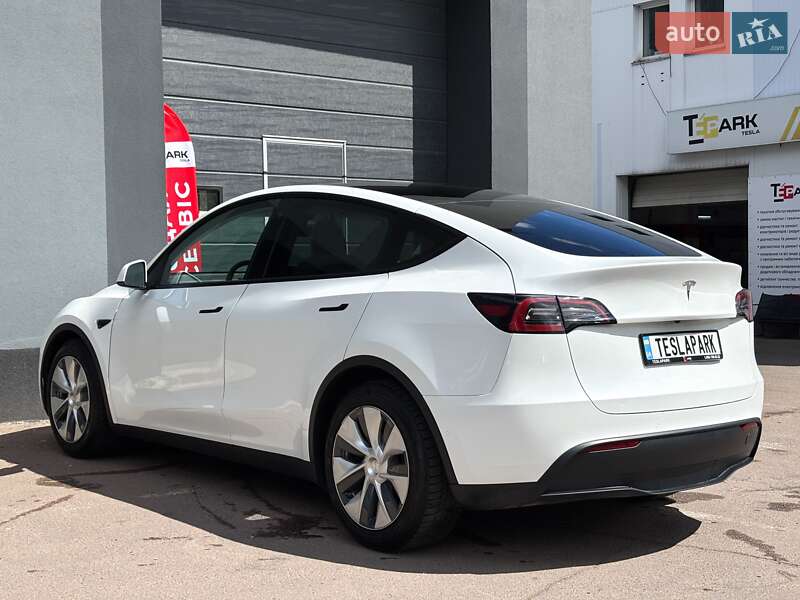Внедорожник / Кроссовер Tesla Model Y 2022 в Киеве