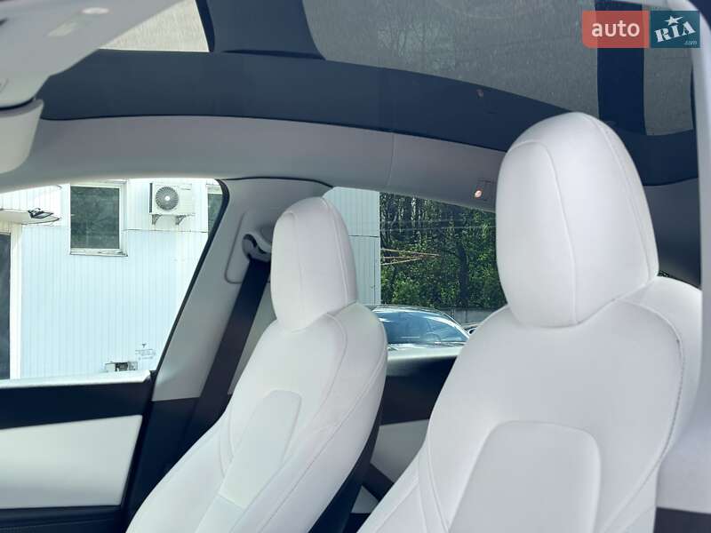 Внедорожник / Кроссовер Tesla Model Y 2022 в Киеве