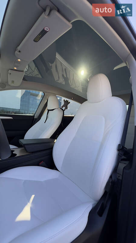 Внедорожник / Кроссовер Tesla Model Y 2024 в Одессе
