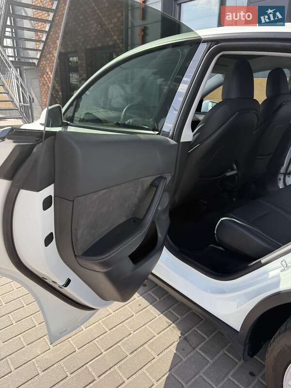 Внедорожник / Кроссовер Tesla Model Y 2022 в Белой Церкви фото 6 Внедорожник / Кроссовер Tesla Model Y 2022 в Белой Церкви