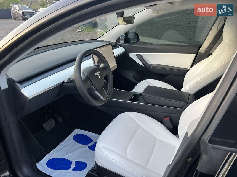 Внедорожник / Кроссовер Tesla Model Y 2020 в Луцке