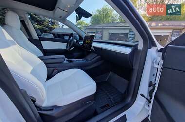 Позашляховик / Кросовер Tesla Model Y 2022 в 