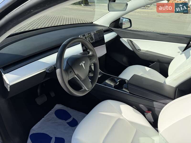 Внедорожник / Кроссовер Tesla Model Y 2020 в Луцке