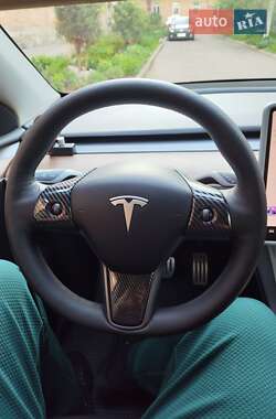 Позашляховик / Кросовер Tesla Model Y 2023 в 