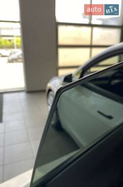 Внедорожник / Кроссовер Tesla Model Y 2023 в 
