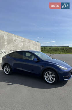Внедорожник / Кроссовер Tesla Model Y 2023 в 