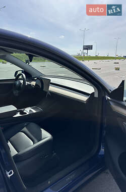Внедорожник / Кроссовер Tesla Model Y 2023 в 