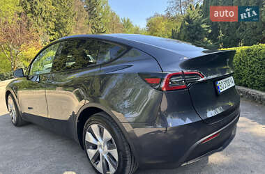 Позашляховик / Кросовер Tesla Model Y 2024 в 