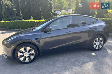 Позашляховик / Кросовер Tesla Model Y 2024 в 