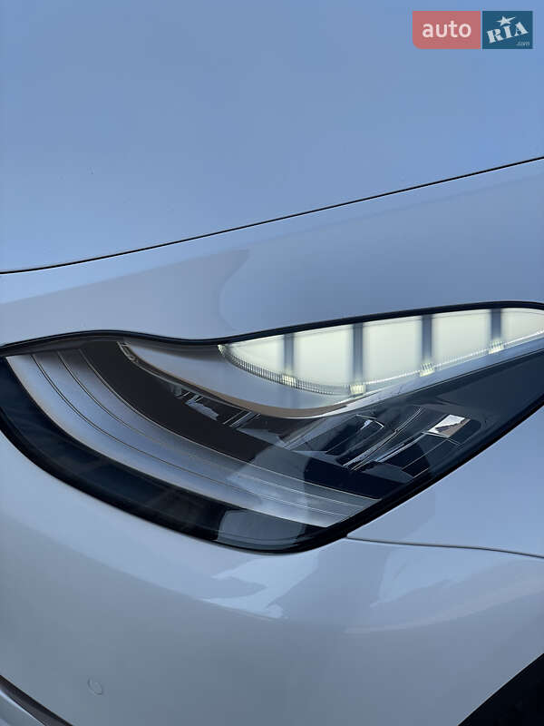 Внедорожник / Кроссовер Tesla Model Y 2020 в Киеве