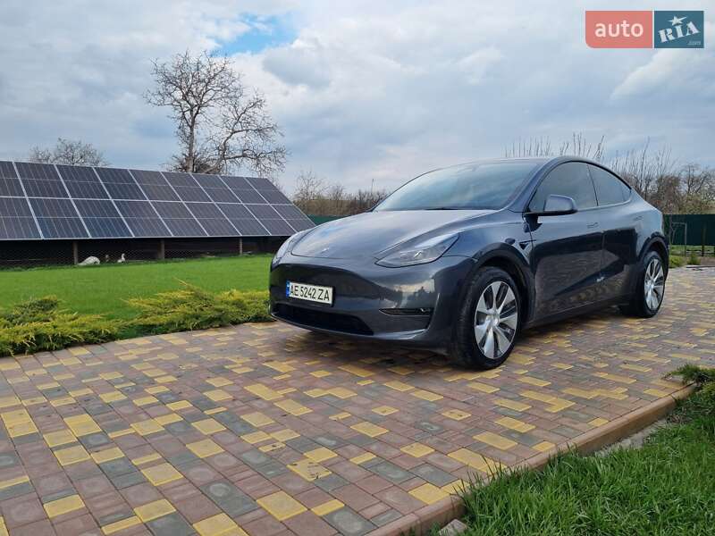 Позашляховик / Кросовер Tesla Model Y 2023 в Самарі