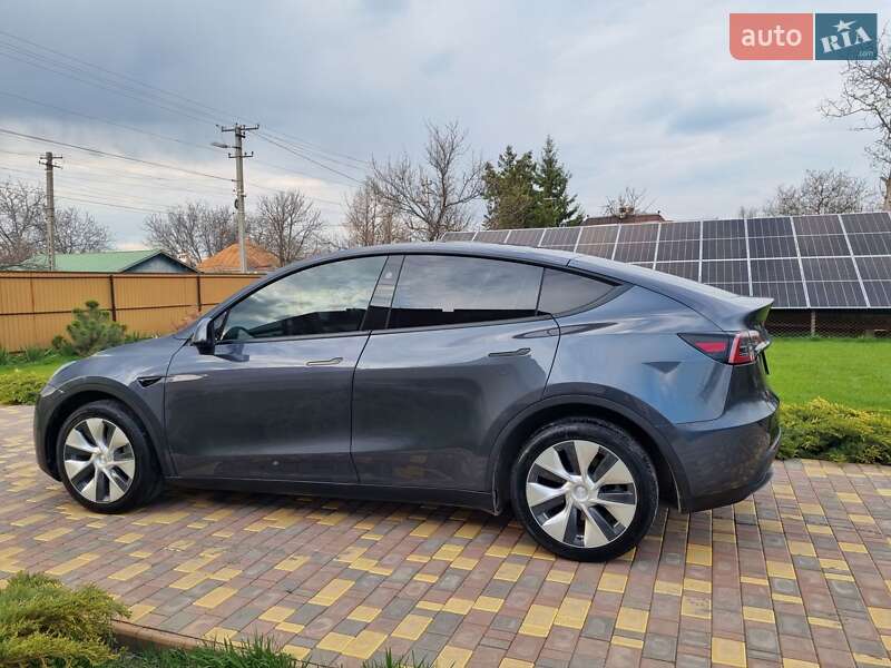 Позашляховик / Кросовер Tesla Model Y 2023 в Самарі