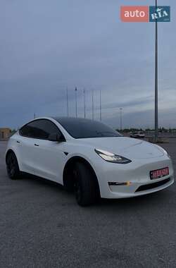 Позашляховик / Кросовер Tesla Model Y 2021 в 