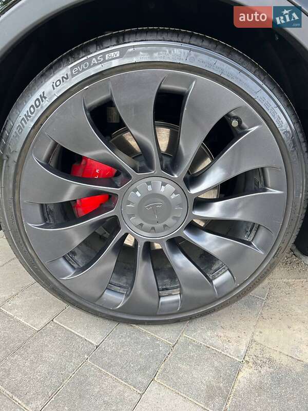 Внедорожник / Кроссовер Tesla Model Y 2022 в Виннице