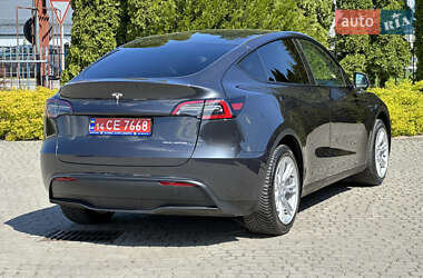 Позашляховик / Кросовер Tesla Model Y 2024 в 