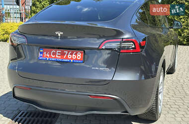 Позашляховик / Кросовер Tesla Model Y 2024 в 