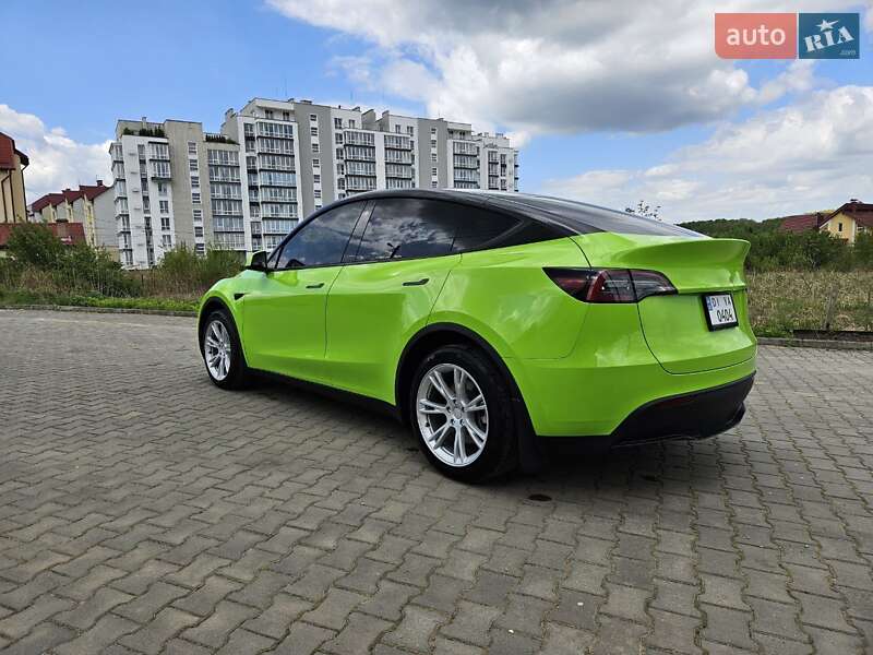 Позашляховик / Кросовер Tesla Model Y 2023 в Трускавці