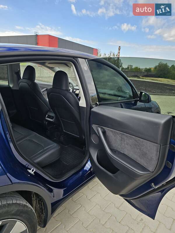 Позашляховик / Кросовер Tesla Model Y 2022 в Львові фото 19 Позашляховик / Кросовер Tesla Model Y 2022 в Львові