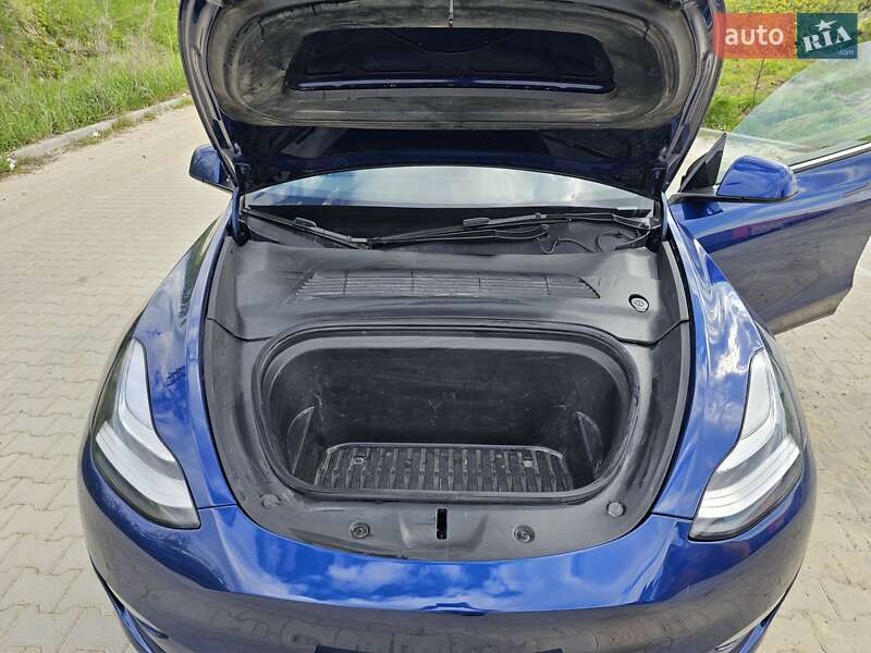 Внедорожник / Кроссовер Tesla Model Y 2022 в Львове