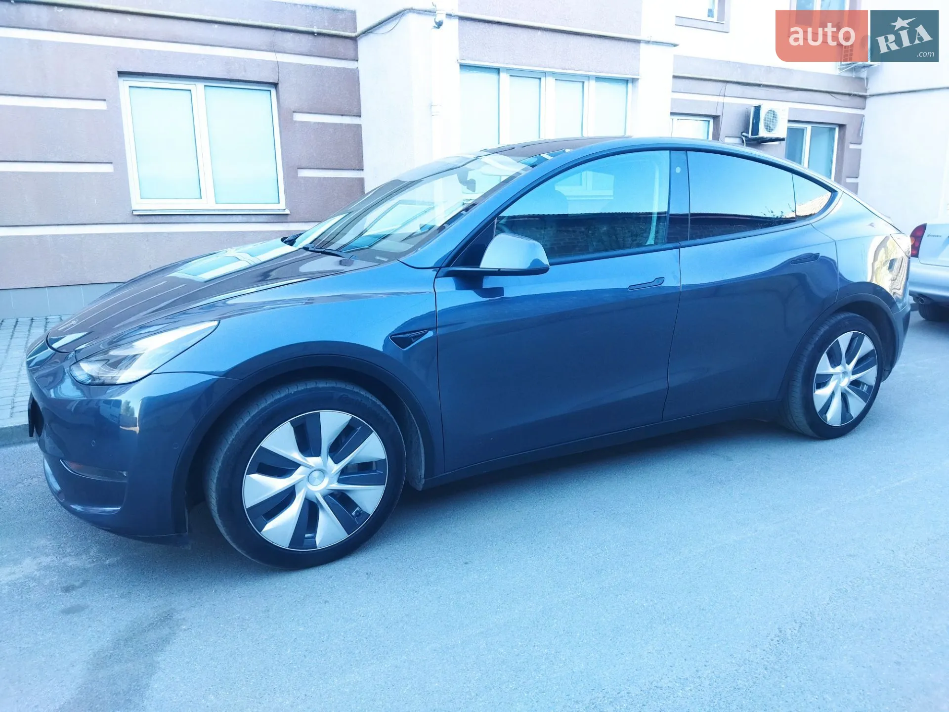 2020 Tesla Model Y - мініатюра 2