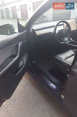 Внедорожник / Кроссовер Tesla Model Y 2020 в 