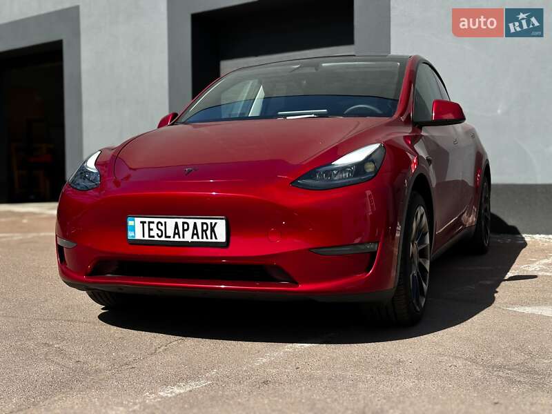 Позашляховик / Кросовер Tesla Model Y 2024 в Києві