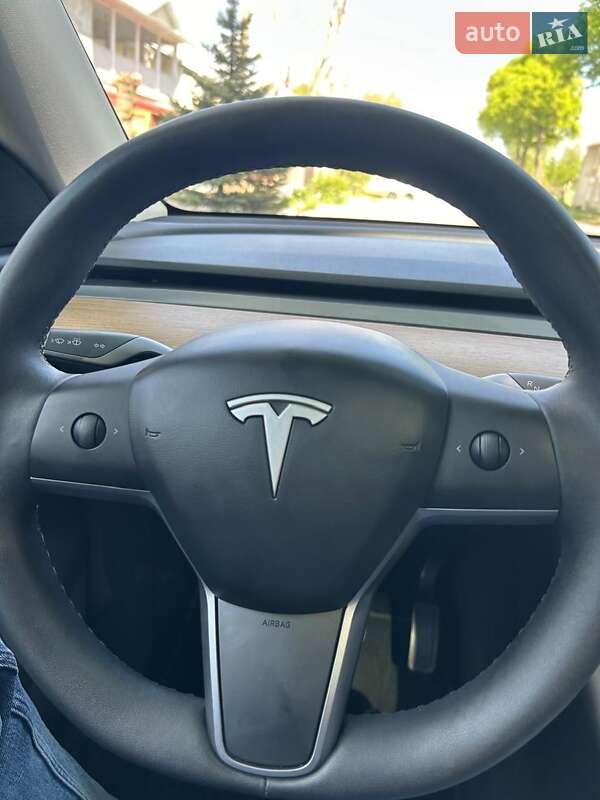 Внедорожник / Кроссовер Tesla Model Y 2020 в Тернополе
