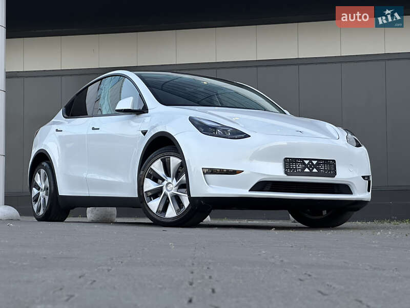 Tesla Model Y 2023