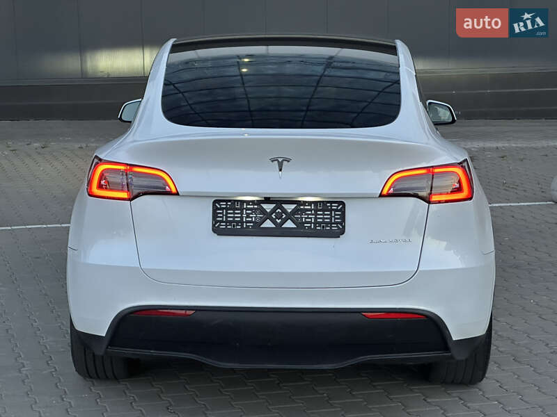 Внедорожник / Кроссовер Tesla Model Y 2023 в Киеве