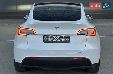 Позашляховик / Кросовер Tesla Model Y 2023 в 